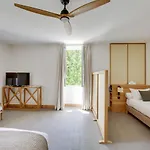 Logis De Valandraud Bed & Breakfast