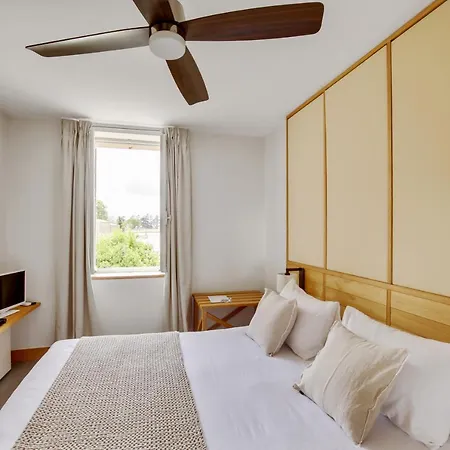 Le Logis De Valandraud