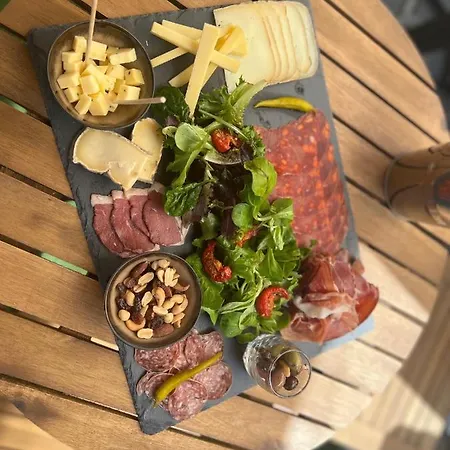 Bed & Breakfast Le Logis De Valandraud