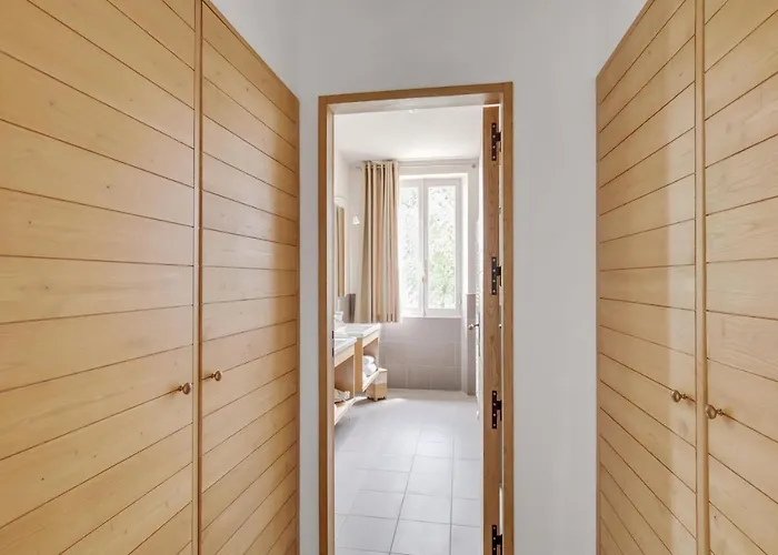 Logis De Valandraud Alojamento de Acomodação e Pequeno-almoço