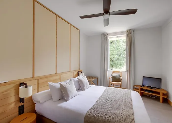 Logis De Valandraud Nocleg ze śniadaniem 5*