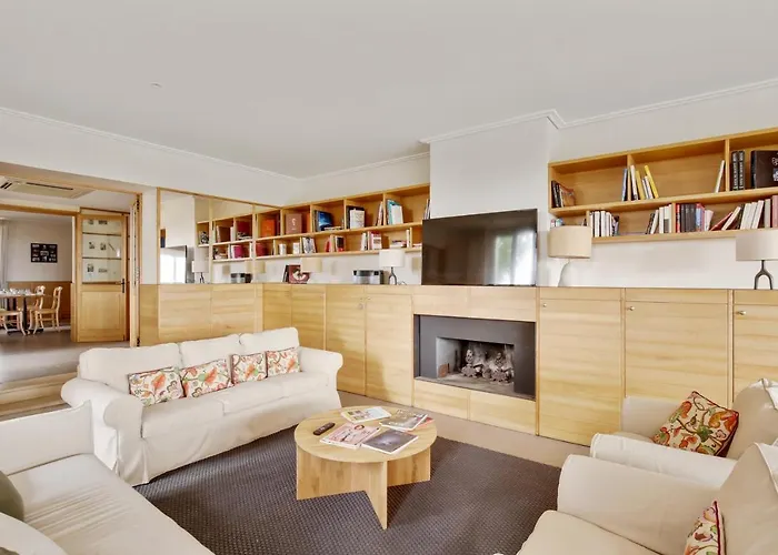 Logis De Valandraud Alojamento de Acomodação e Pequeno-almoço Saint-Émilion