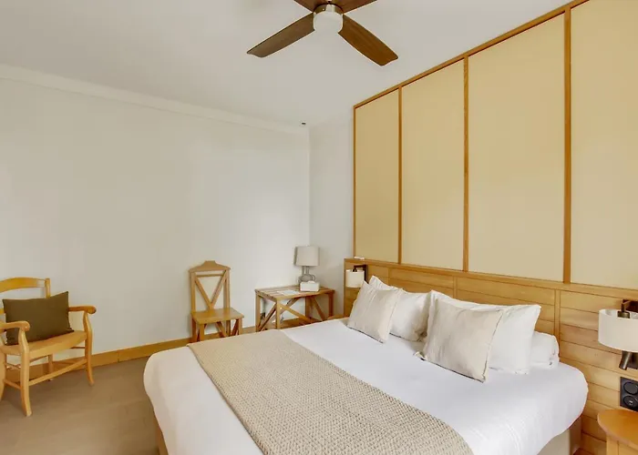 Logis De Valandraud 5*