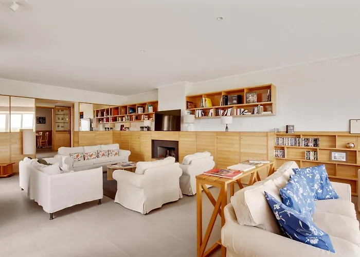 Logis De Valandraud Bed & Breakfast