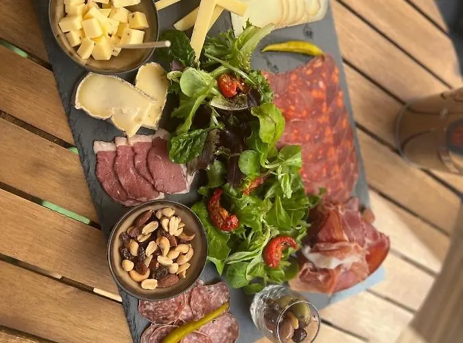 Alojamento de Acomodação e Pequeno-almoço Logis De Valandraud